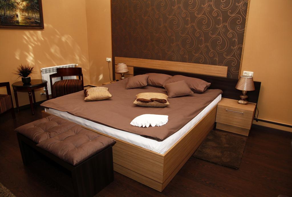 יירבאן Azoyan Guest House חדר תמונה