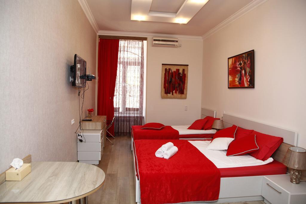 יירבאן Azoyan Guest House חדר תמונה